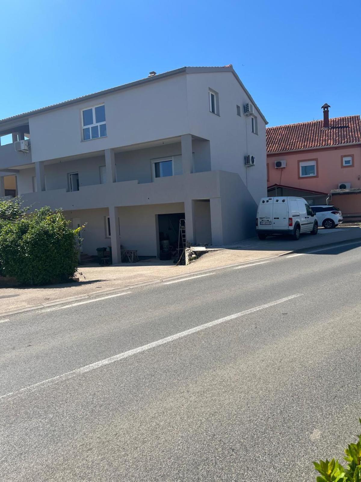 Ivan07 Spacious 3br With Terrace